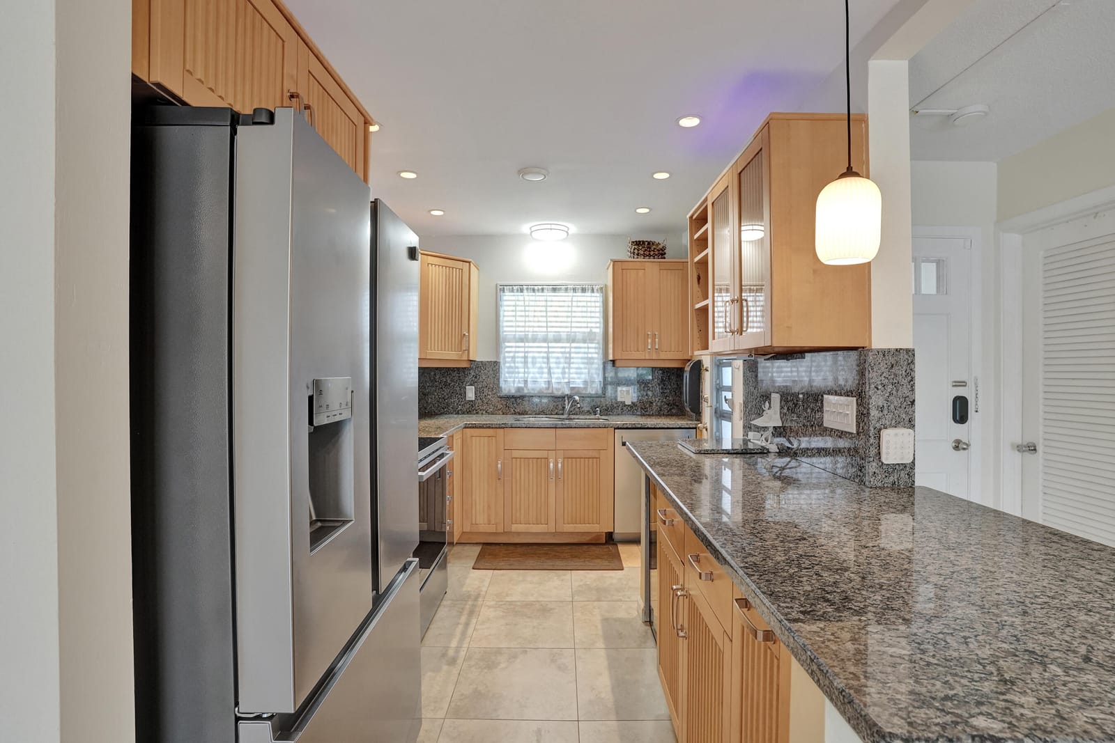 2400 NE 36th Street 10 — photo 7