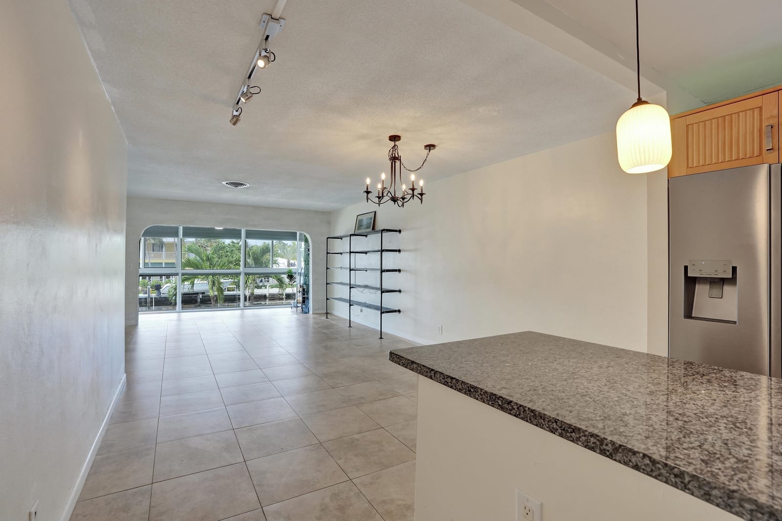 2400 NE 36th Street 10 — photo 9