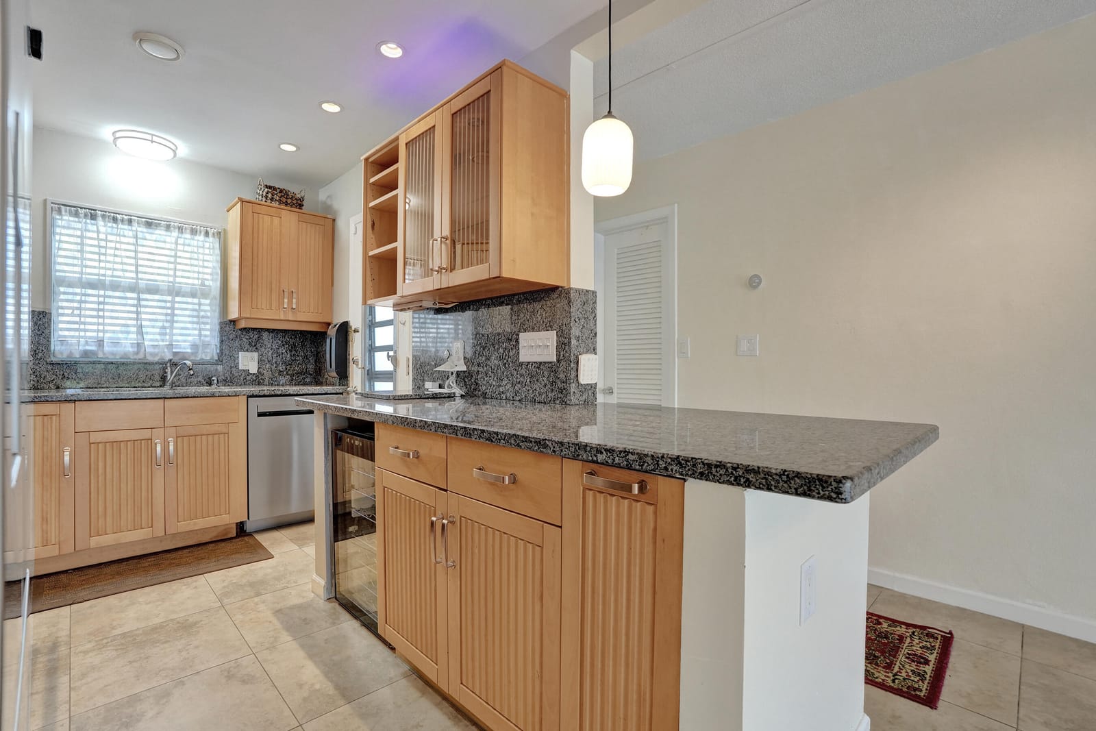 2400 NE 36th Street 10 — photo 10