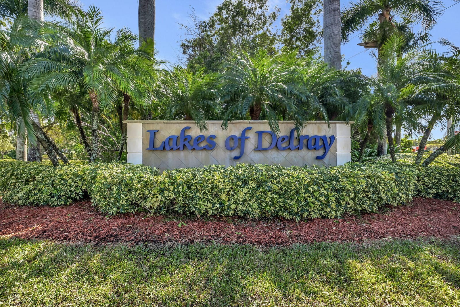 Pending home at 15216 Lakes Of Delray Boulevard 155, Delray Beach, FL 33484