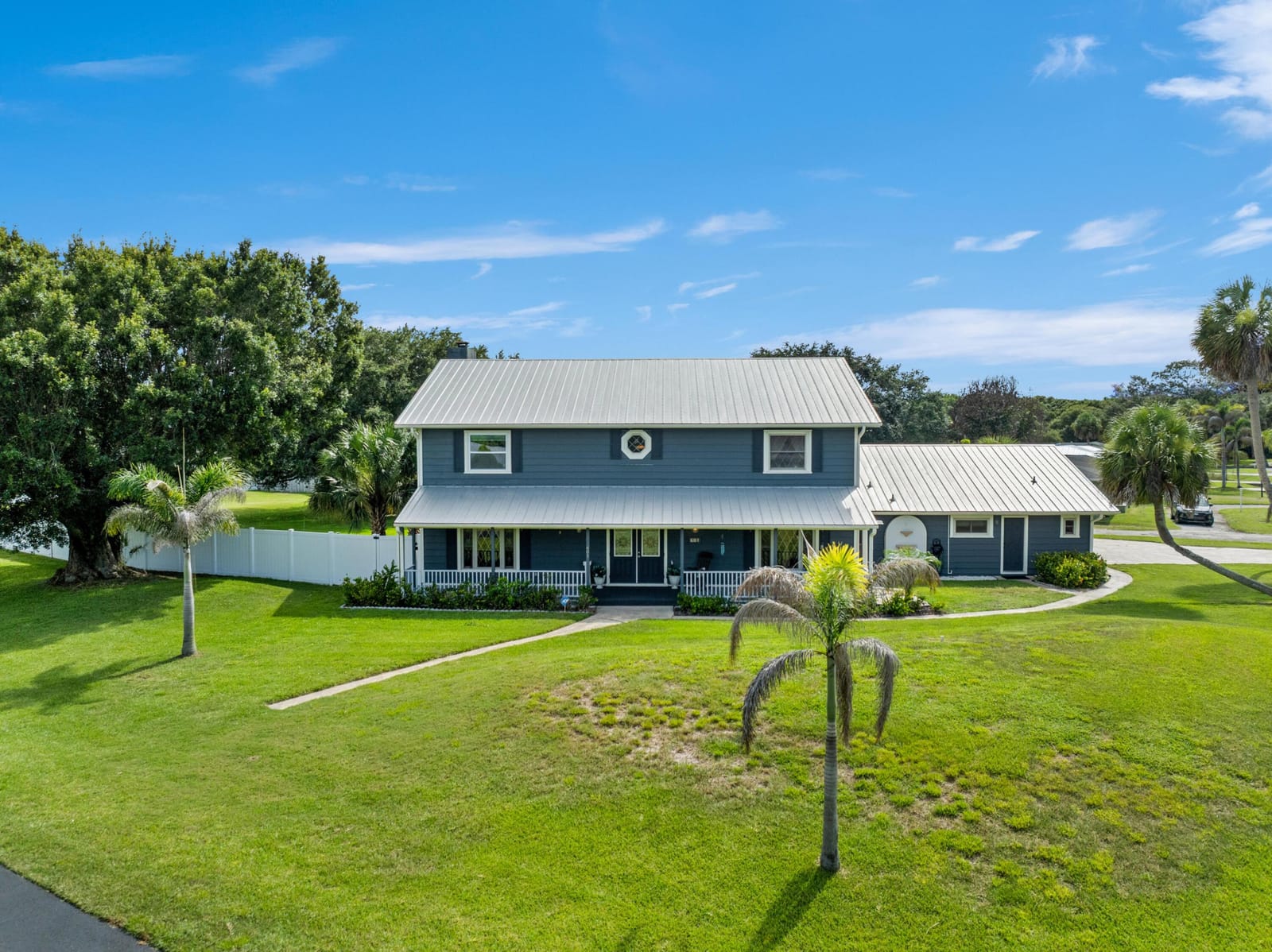 601 Dark Hammock Road — photo 3