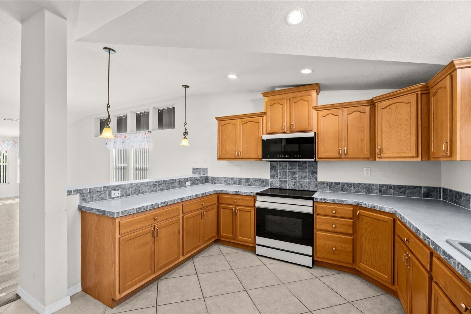 3408 Red Tailed Hawk Drive — photo 9