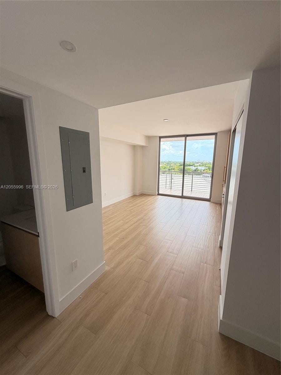 90 NE 32 Street 823 — photo 3