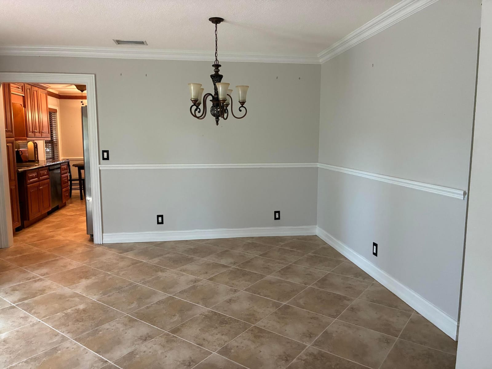 5021 Mirror Lakes Boulevard — photo 8