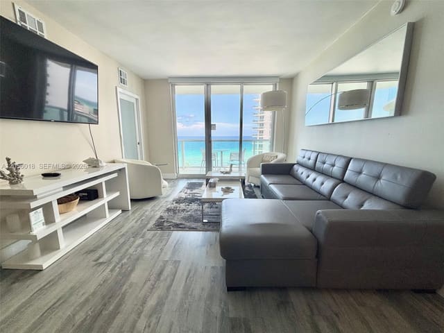 3901 S Ocean Drive 10L, Hollywood, FL 33019