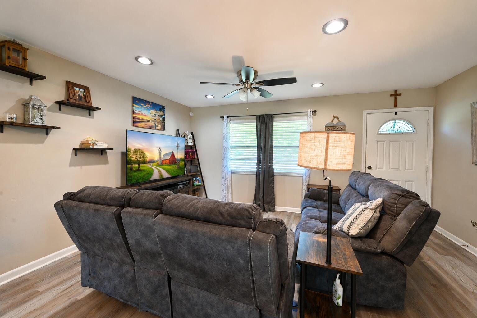 4703 Myrtle Drive — photo 10