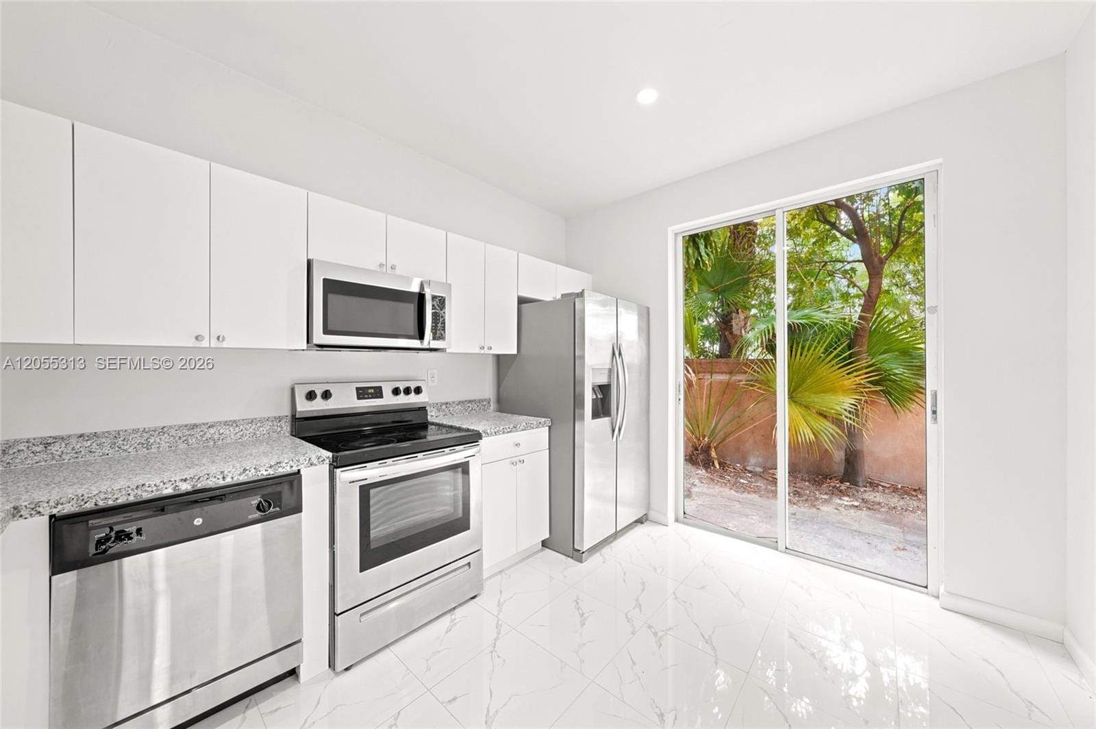 8684 NW 1st Street 0, Miami, FL 33126 photo 9