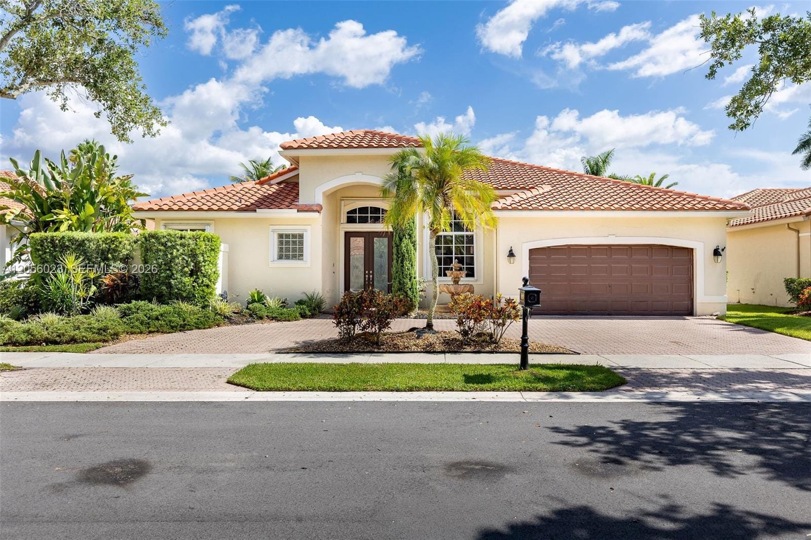 Pending home at 1359 Ginger Circle, Weston, FL 33326