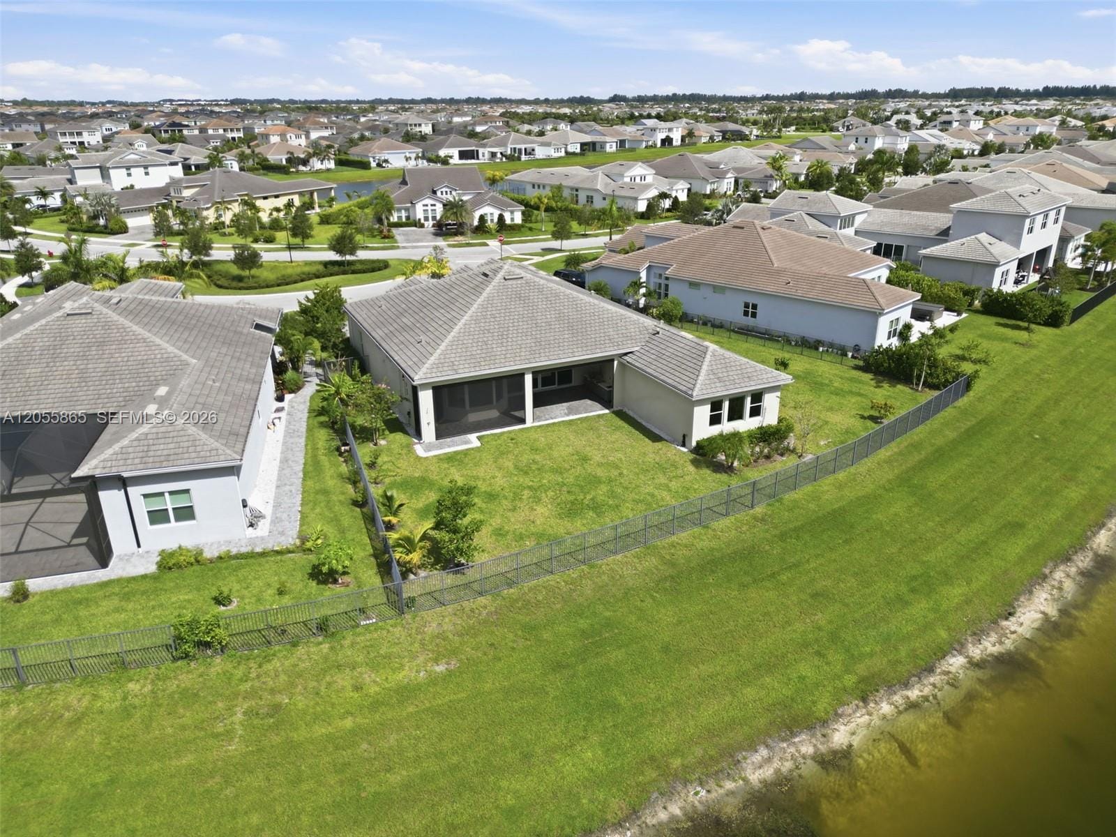 4662 Estates Circle — photo 11