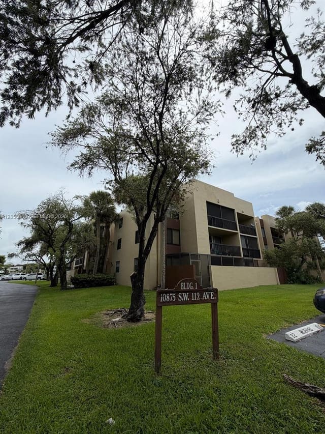10875 SW 112th Avenue 303, Miami, FL 33176