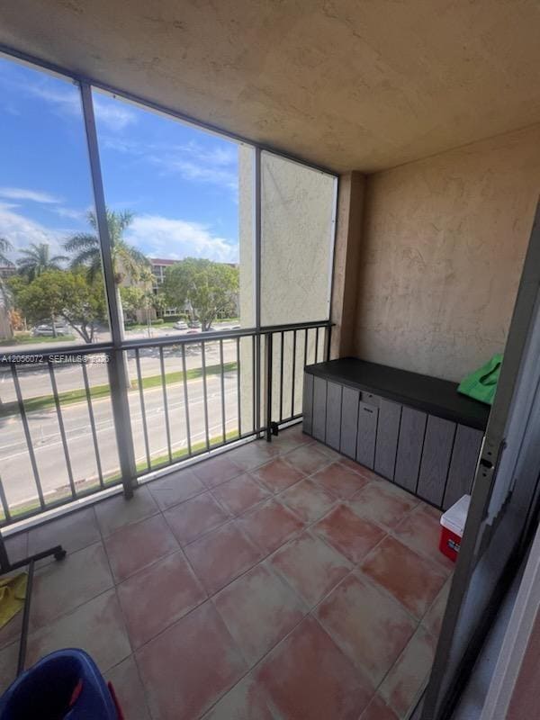 2000 Atlantic Shores Boulevard 404, Hallandale Beach, FL 33009