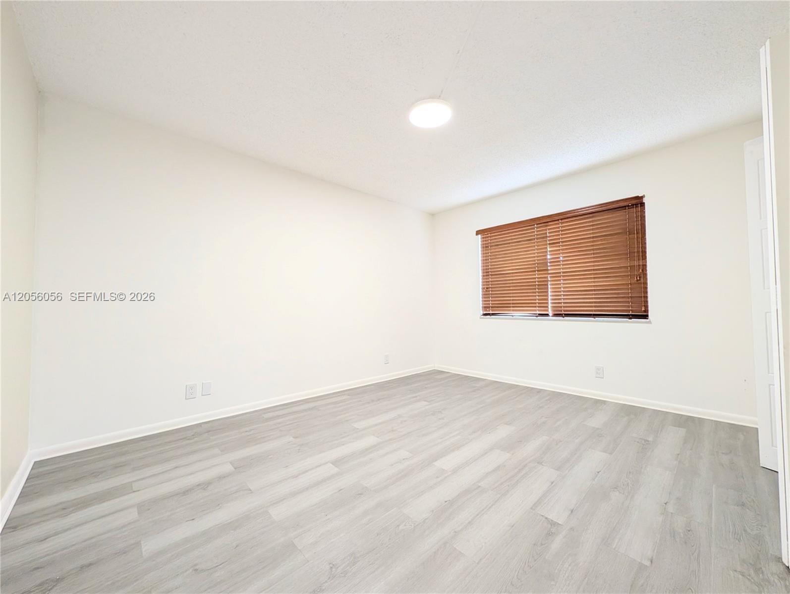 310 Lakeview Drive 105 — photo 11