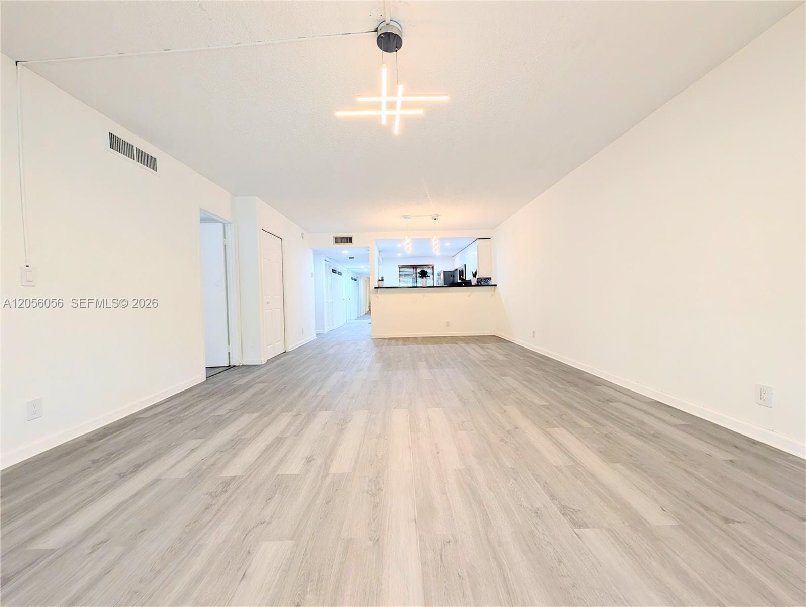 310 Lakeview Drive 105, Weston, FL 33326 photo 18