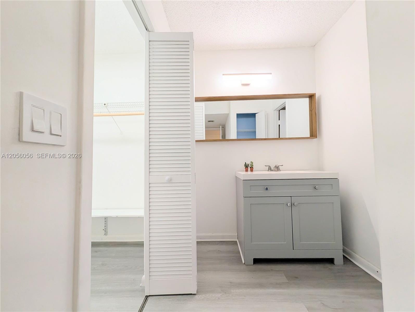 310 Lakeview Drive 105, Weston, FL 33326 photo 24