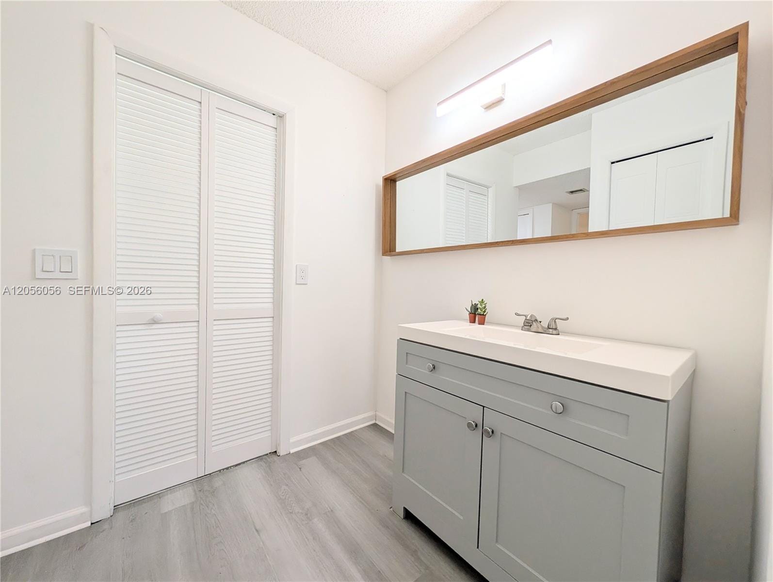 310 Lakeview Drive 105, Weston, FL 33326 photo 28