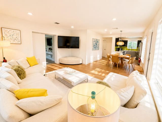 800 SE 11TH Court, Rio Vista, Fort Lauderdale, FL