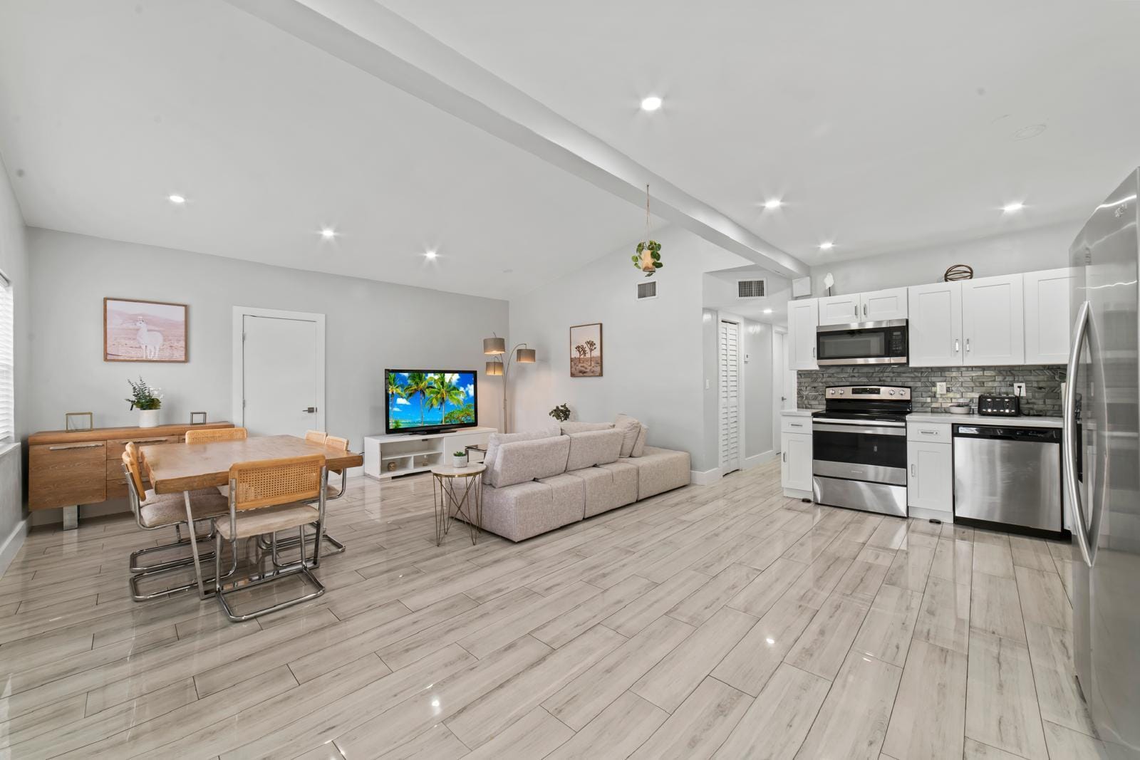 371 Kentucky Avenue — photo 4