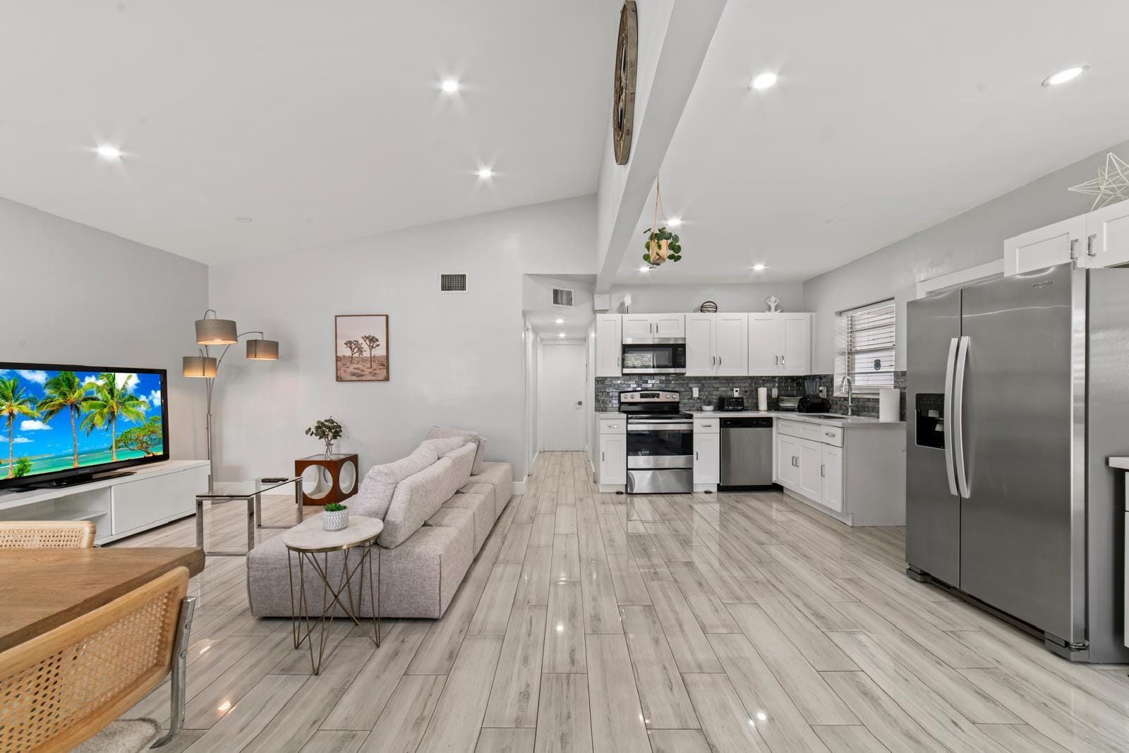 Sold home at 371 Kentucky Avenue, Fort Lauderdale, FL 33312
