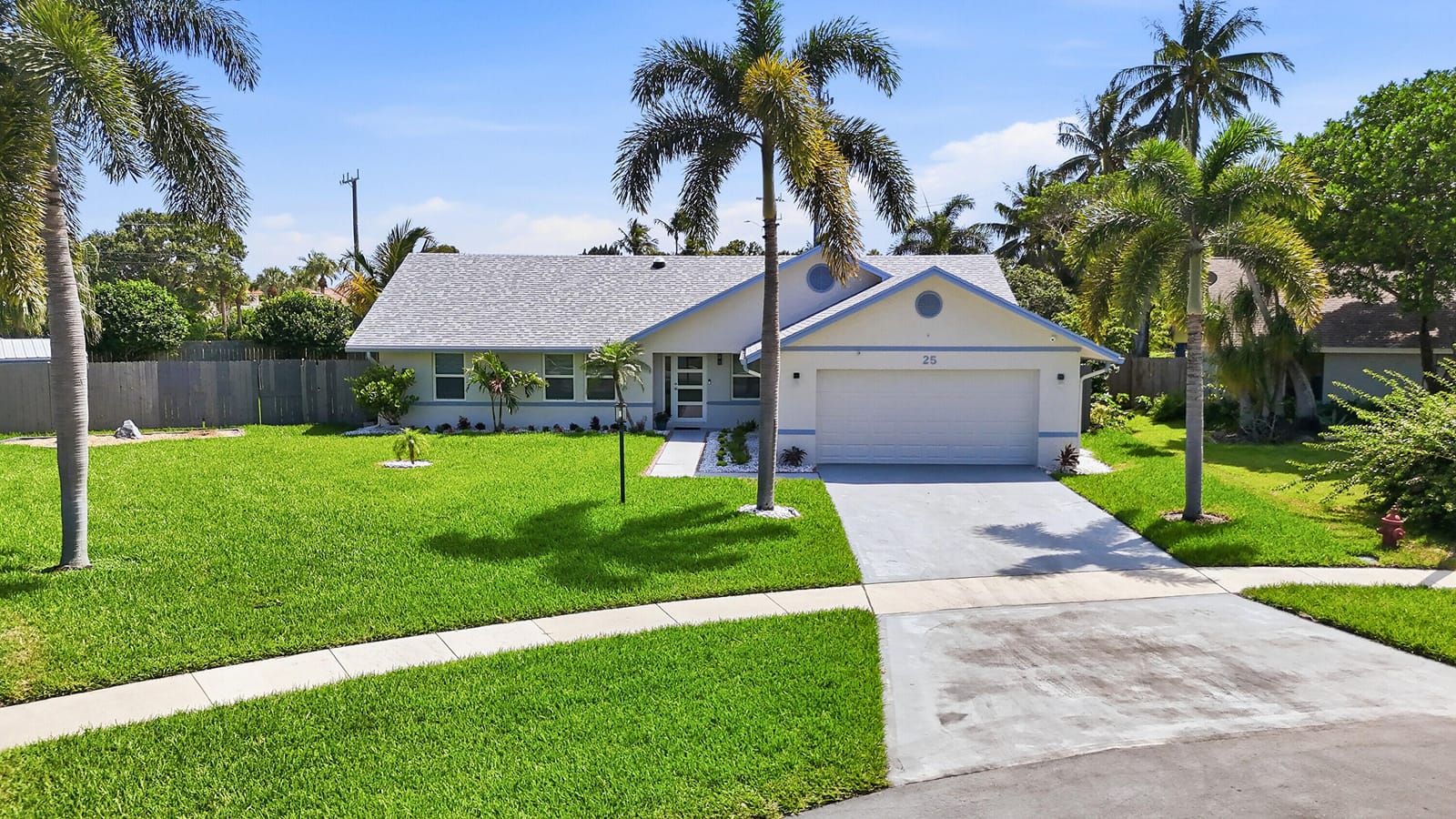 Pending home at 25 CEDAR Circle, Boynton Beach, FL 33436