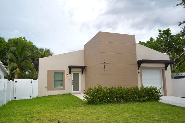 2941 NW 7th Court, Washington Park, Fort Lauderdale, FL