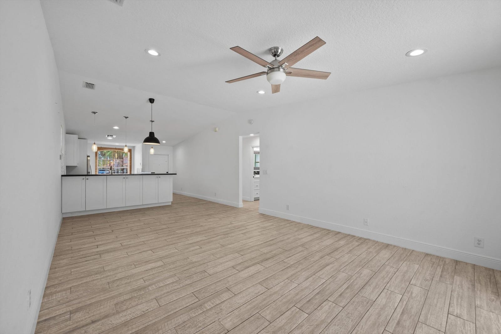 3800 Miramontes Circle — photo 5
