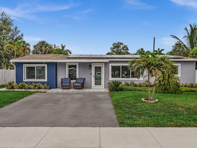 2448 NE 14TH Terrace, sold in Collier Manor 4th Add, Pompano Beach, FL