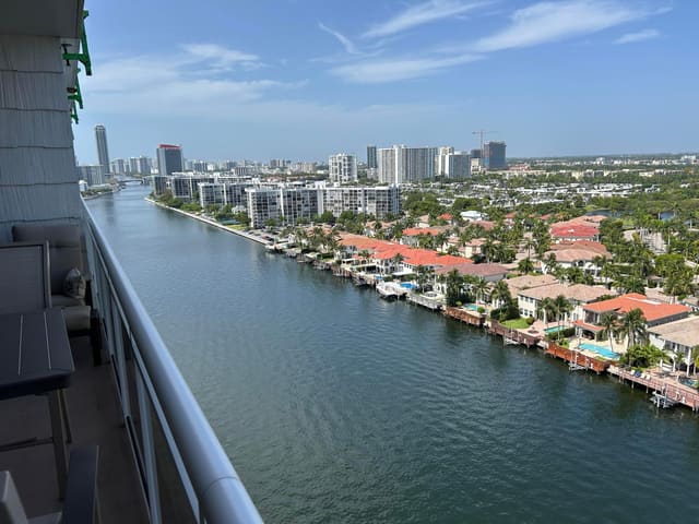 1600 S Ocean Drive PHC, Allington Towers, Hollywood, FL