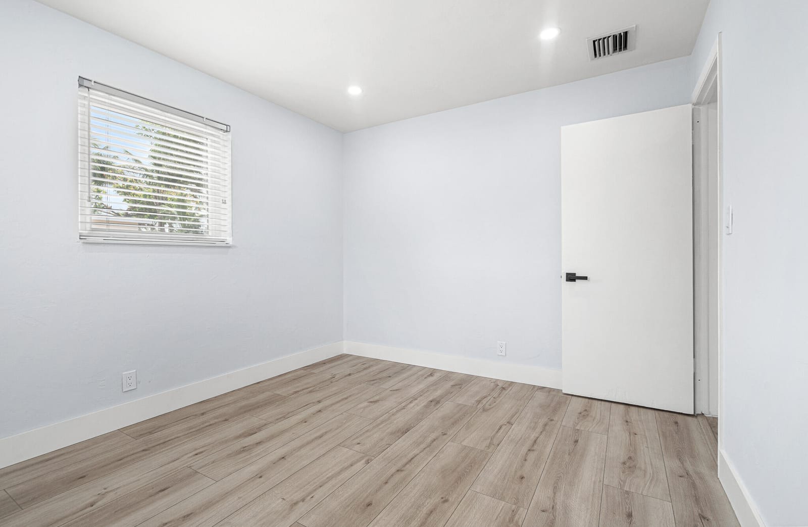 160 NE 60TH Street, Oakland Park, FL 33334 photo 30