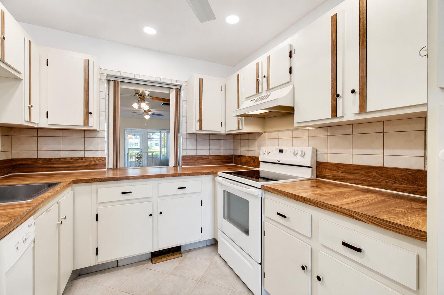 5241 Privet Place B — photo 4