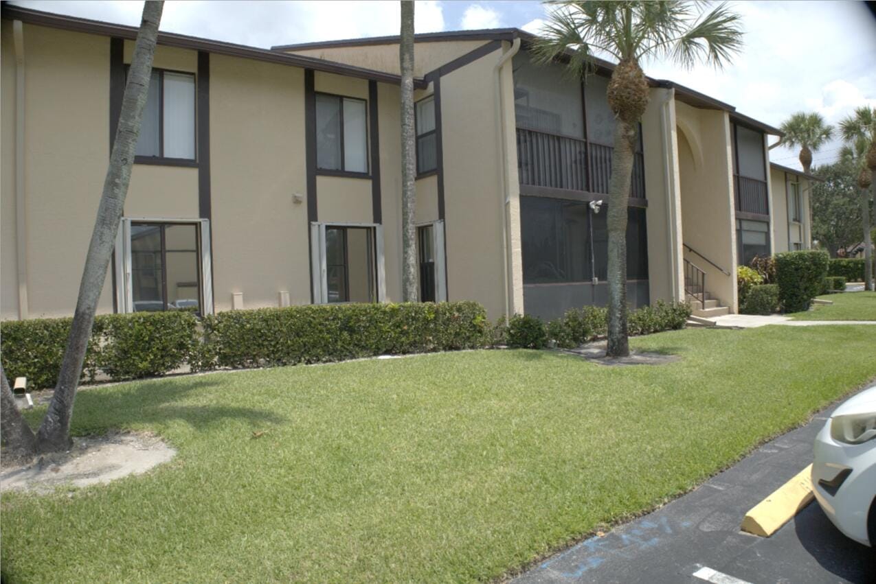 824 Sky Pine Way C1, Greenacres, FL 33415 photo 4