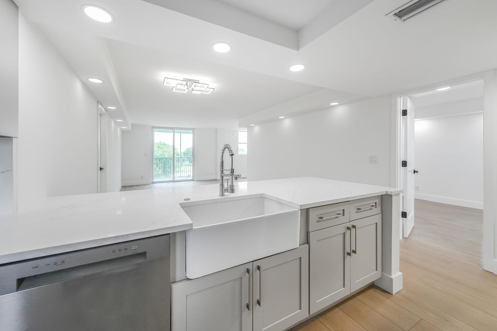 5301 NW 2nd Avenue 407, Boca Raton, FL 33487 photo 7