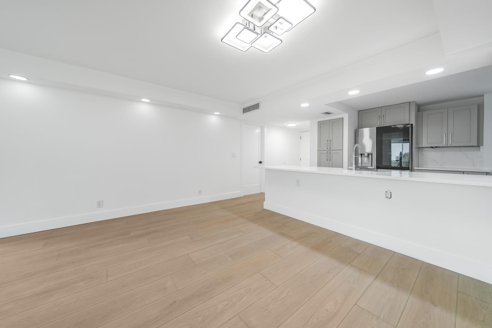 5301 NW 2nd Avenue 407, Boca Raton, FL 33487 photo 8