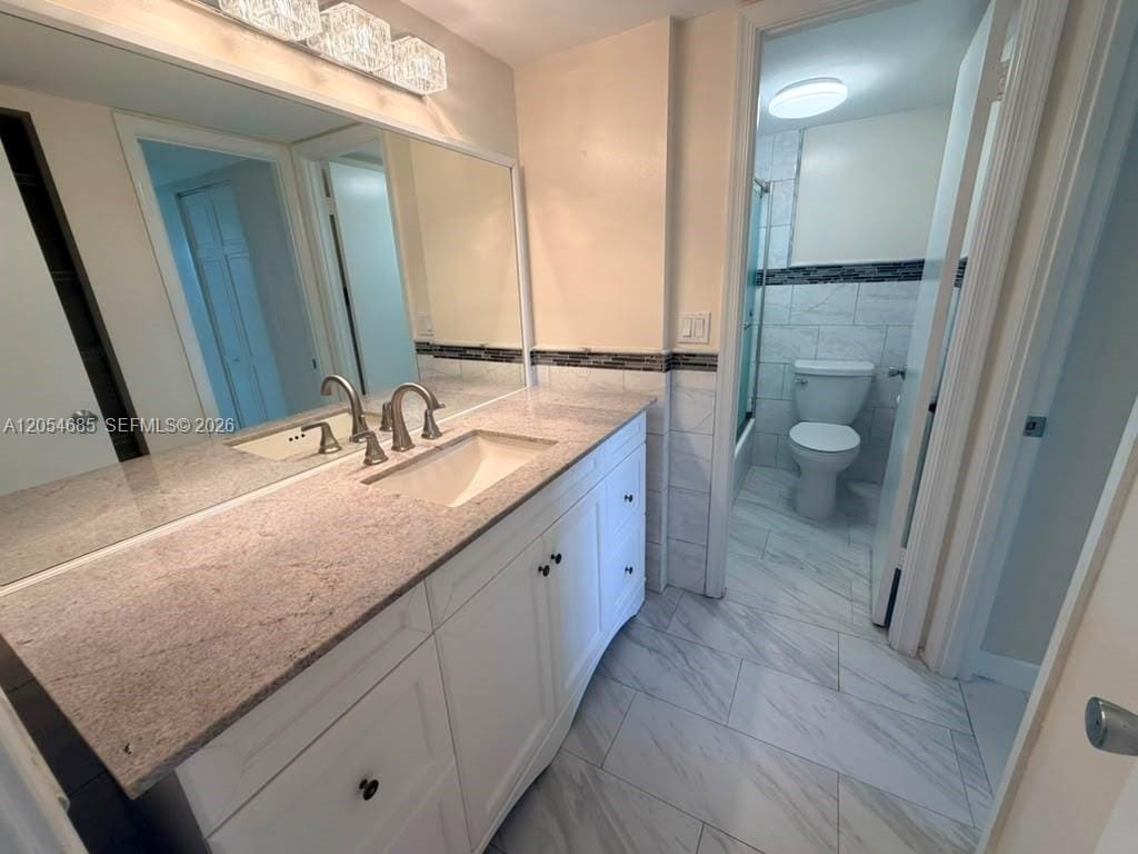 9440 Poinciana Place 406 — photo 4