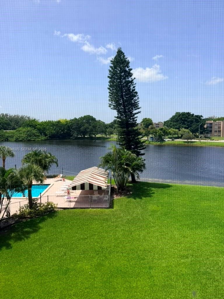 9440 Poinciana Place 406 — photo 6