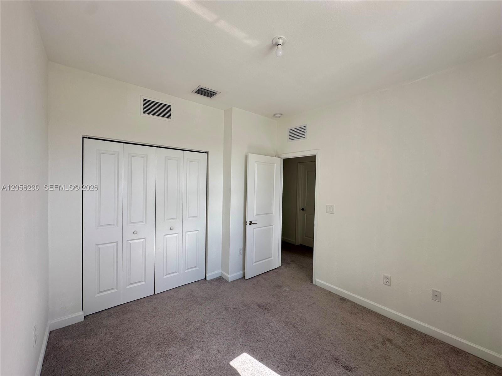 2737 SE 17th Street — photo 3