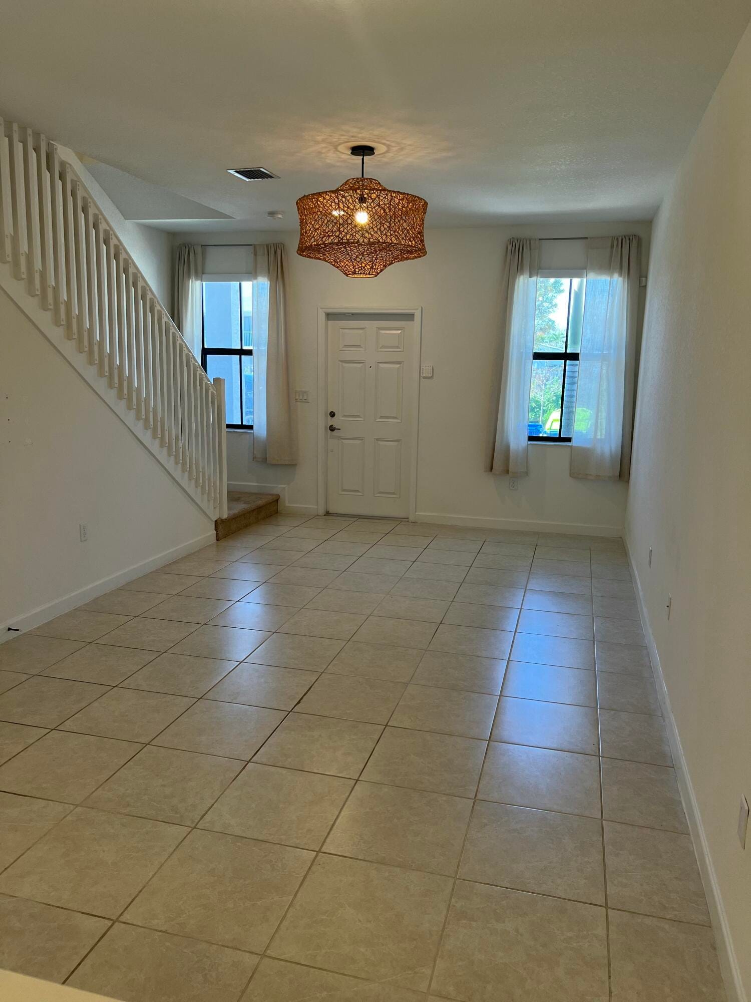 542 SW 19th Terrace — photo 3