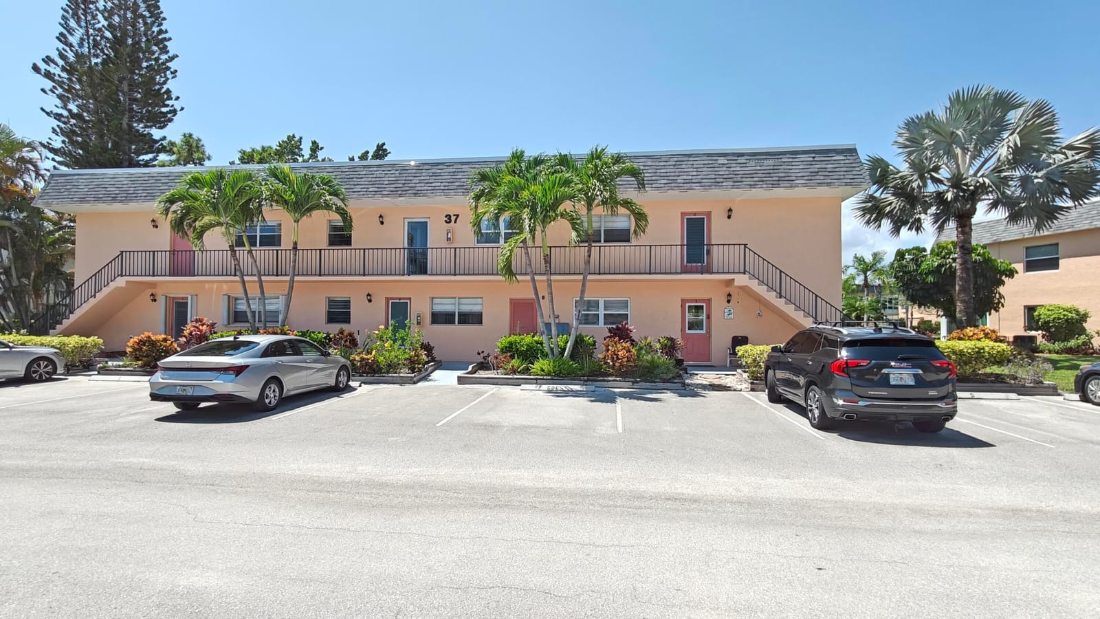 2950 SE Ocean Boulevard 37-6, Stuart, FL 34996 photo 2