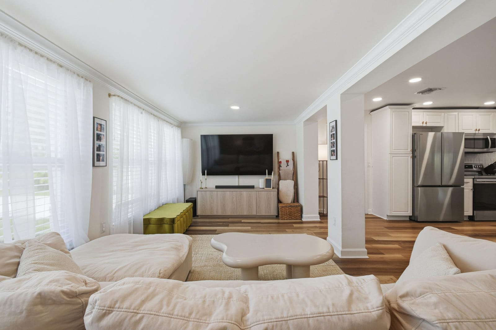 2427 COUNTRY OAKS Lane — photo 3