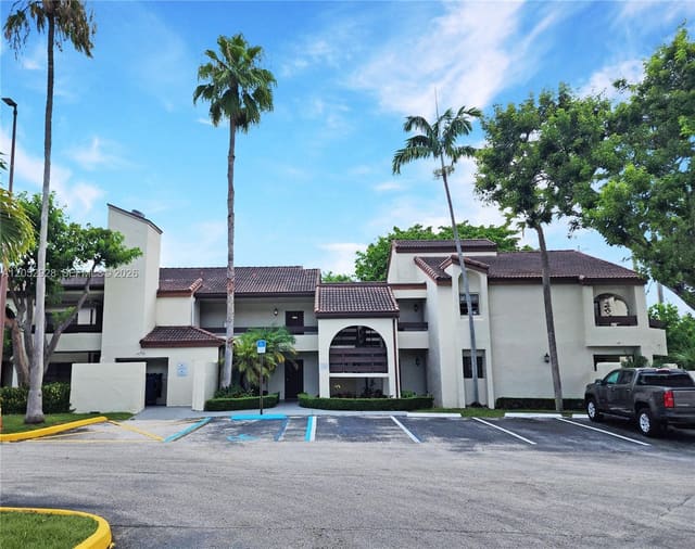 9070 SW 125th Avenue A203, Kenland Bend South, Miami, FL