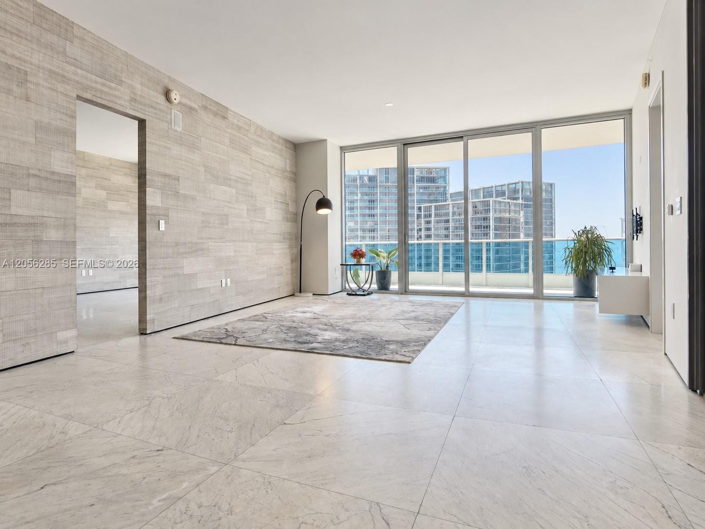 200 Biscayne Boulevard Way 5104, Miami, FL 33131 photo 3