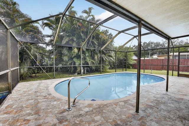 8968 SW 52nd Place, Cooper City, FL 33328