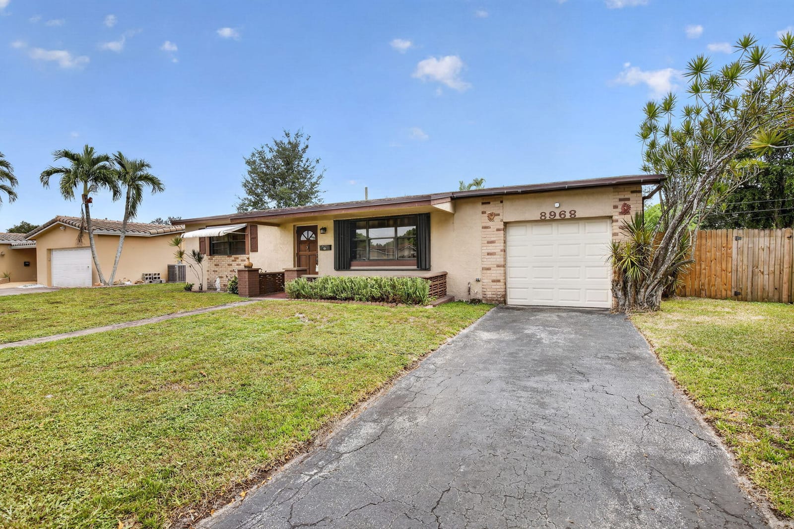 8968 SW 52nd Place — photo 2