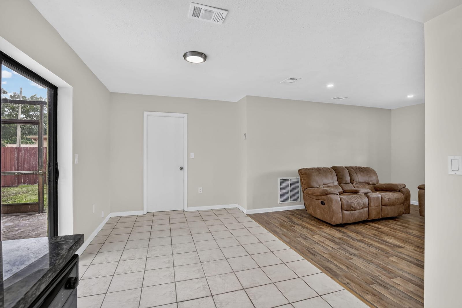 8968 SW 52nd Place — photo 11