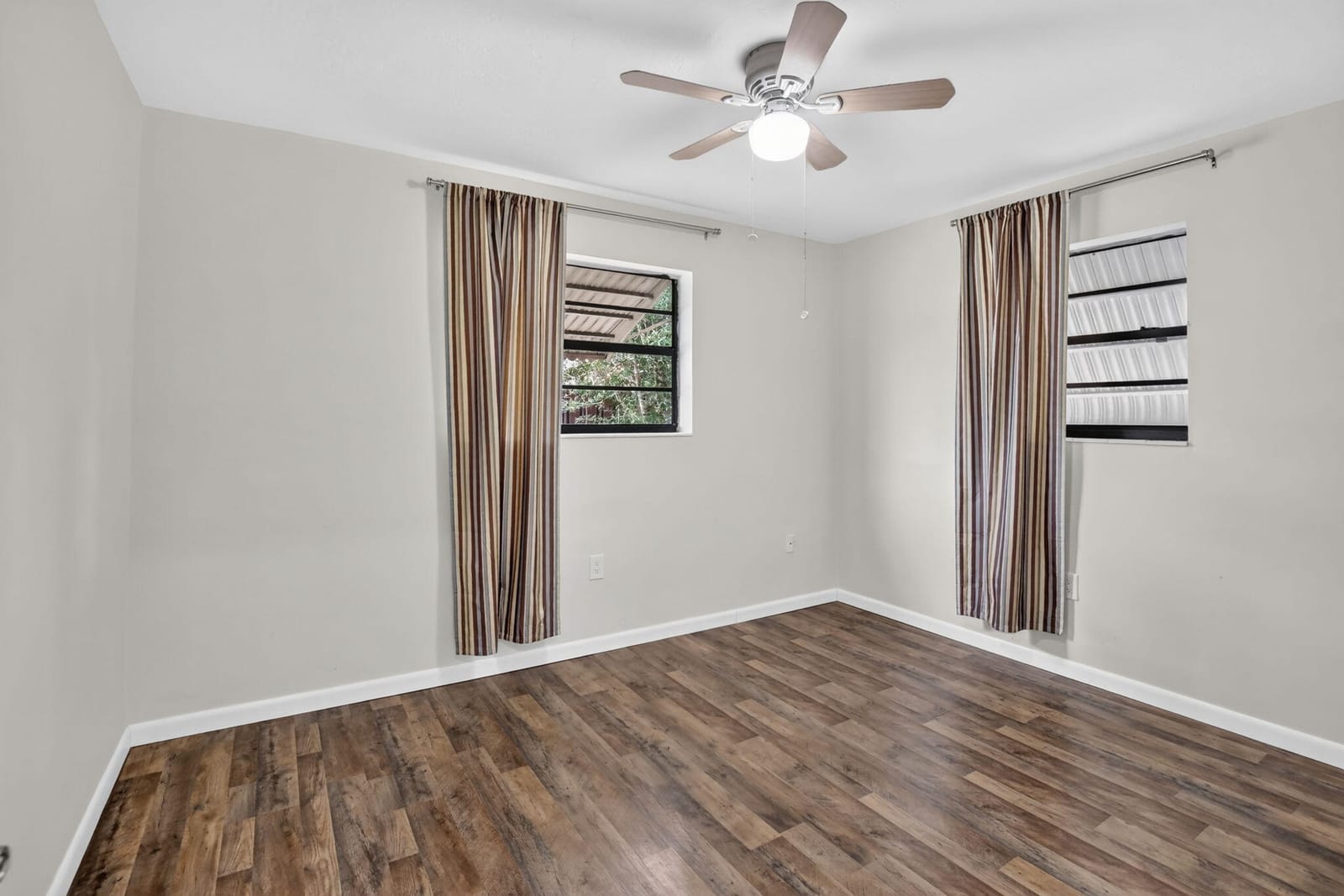 8968 SW 52nd Place — photo 12
