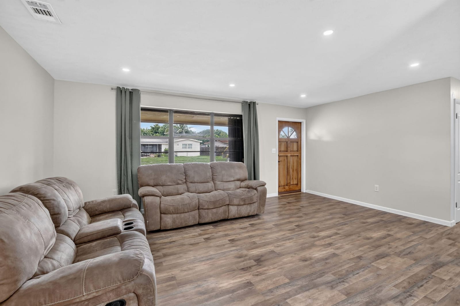 8968 SW 52nd Place — photo 6