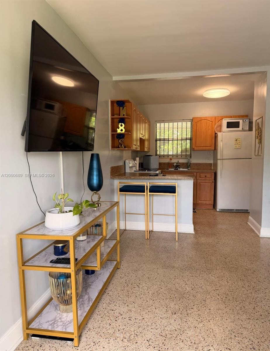 695 697 Curtiss Drive — photo 11