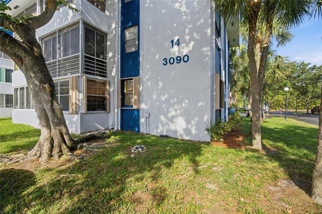 3090 Holiday Springs Boulevard 204, Holiday Springs Village, Margate, FL