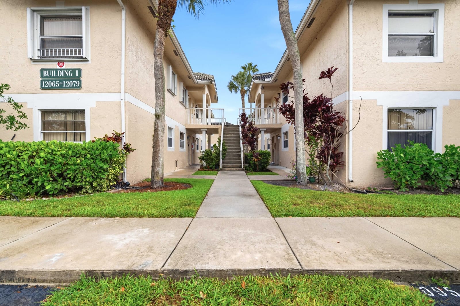 Pending home at 12069 ROYAL PALM Boulevard 3I, Coral Springs, FL 33065