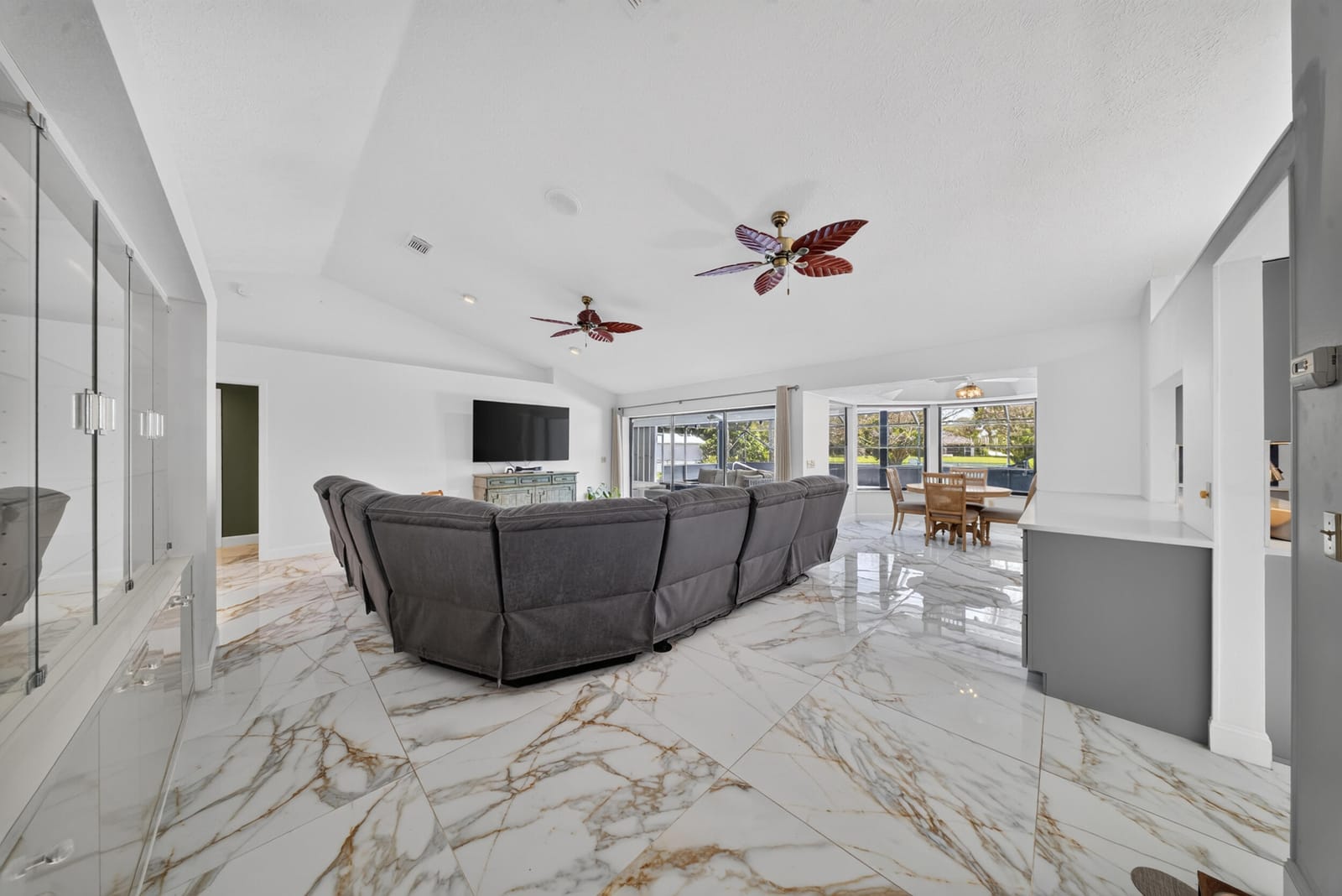 2092 SE PYRAMID Road — photo 11