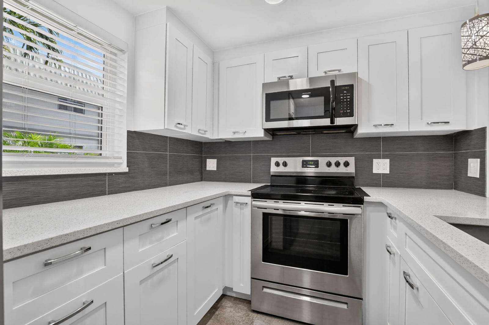 212 Monaco E, Delray Beach, FL 33446 photo 2